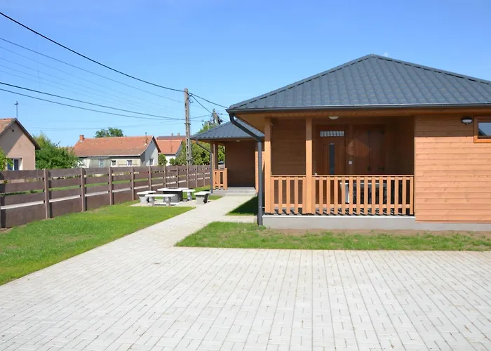 Fuerjes Apartmanhazak